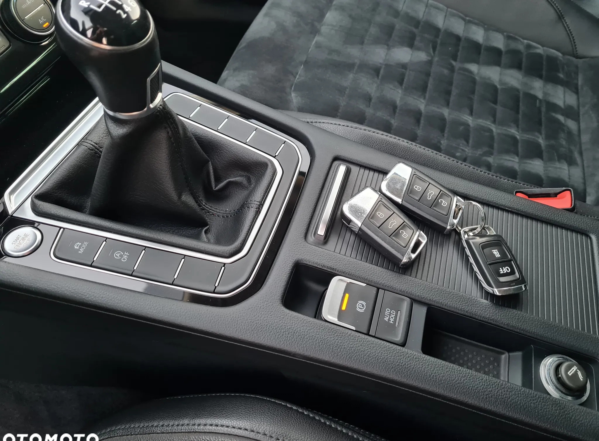 Volkswagen Passat cena 65900 przebieg: 129000, rok produkcji 2018 z Gniezno małe 211